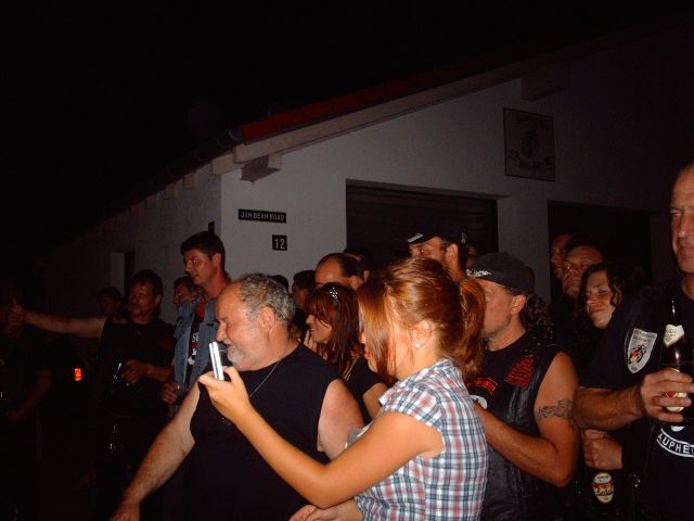 043.jpg